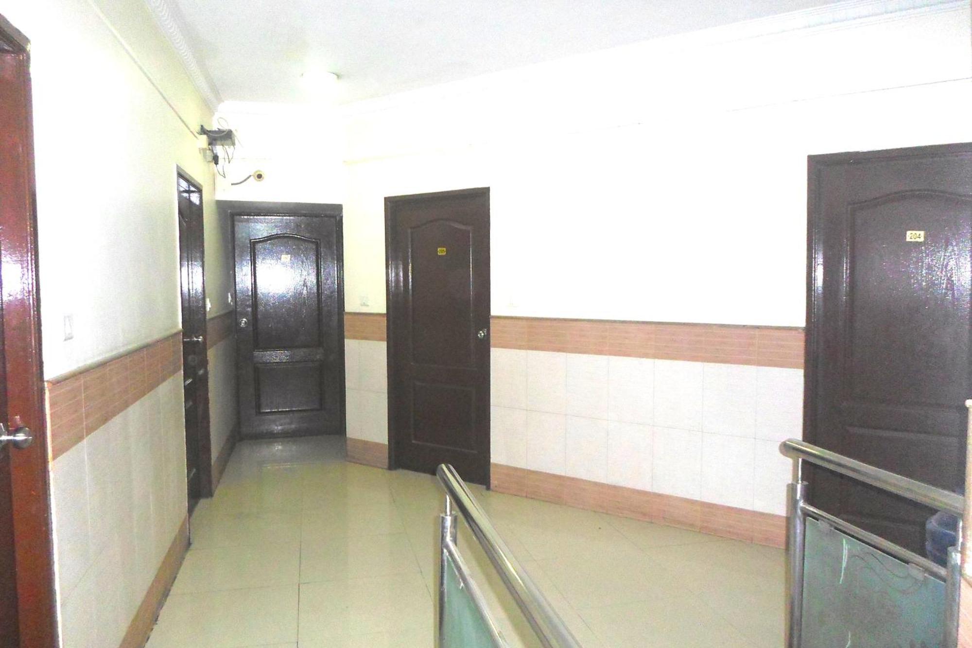 King Residency Hotel Bangalore Exterior photo